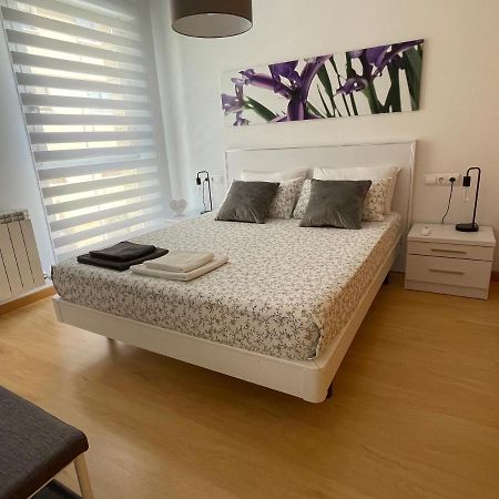 Apartamento Pinares Apartment Сория Екстериор снимка